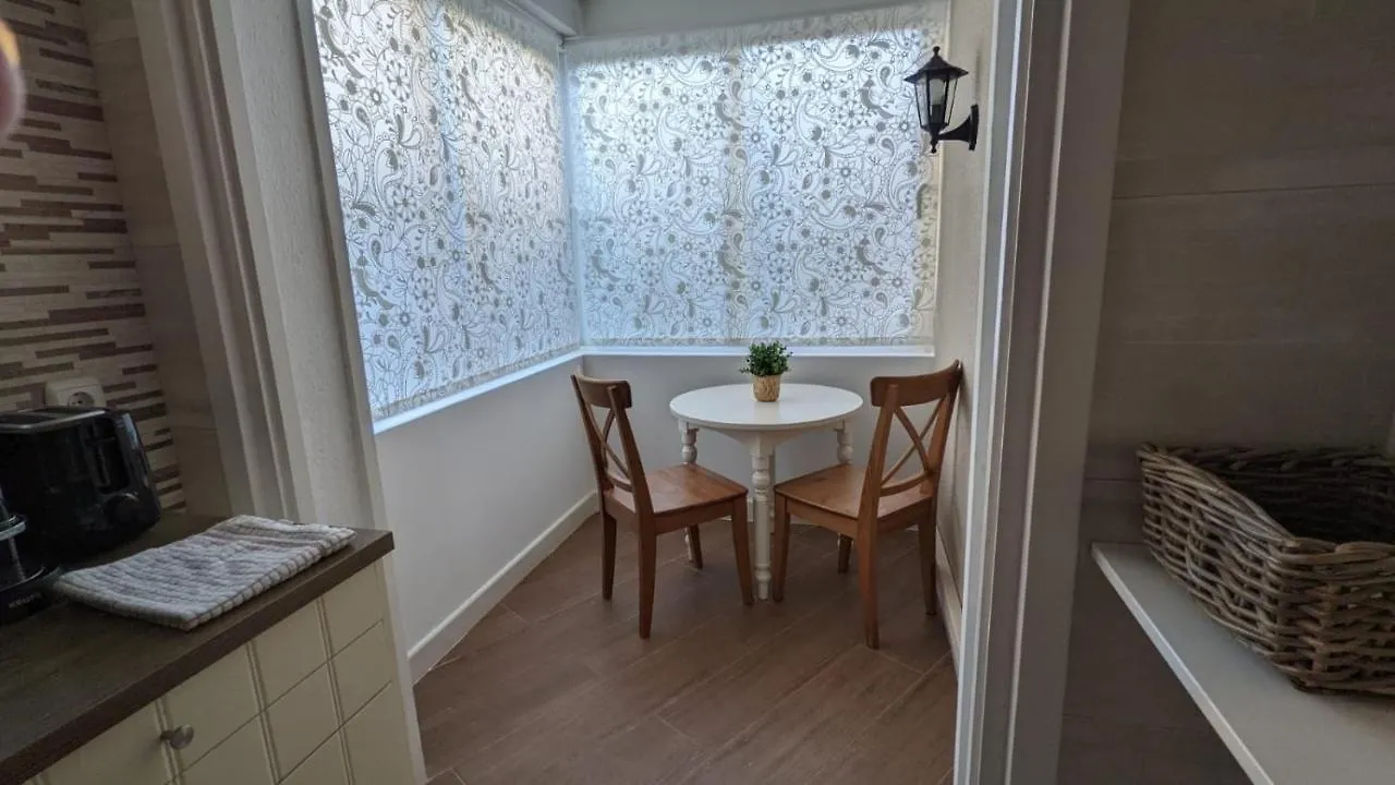 Apartamento Precioso apartamento junto a playa y con piscina. Málaga 0*,  España