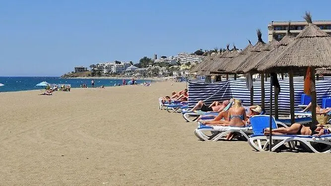Apartamento Precioso apartamento junto a playa y con piscina. Málaga 0*,  España